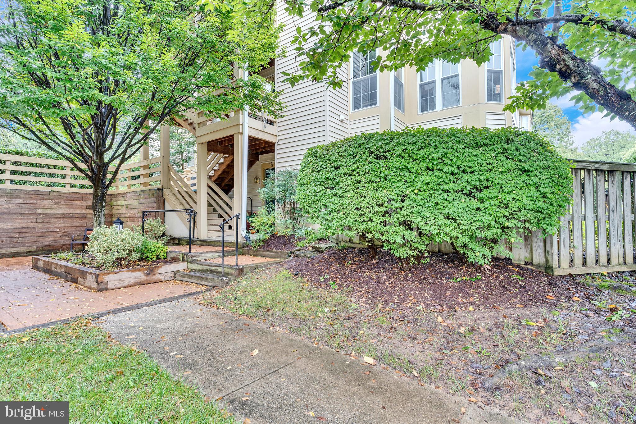 CARR AT PINECREST - Residential