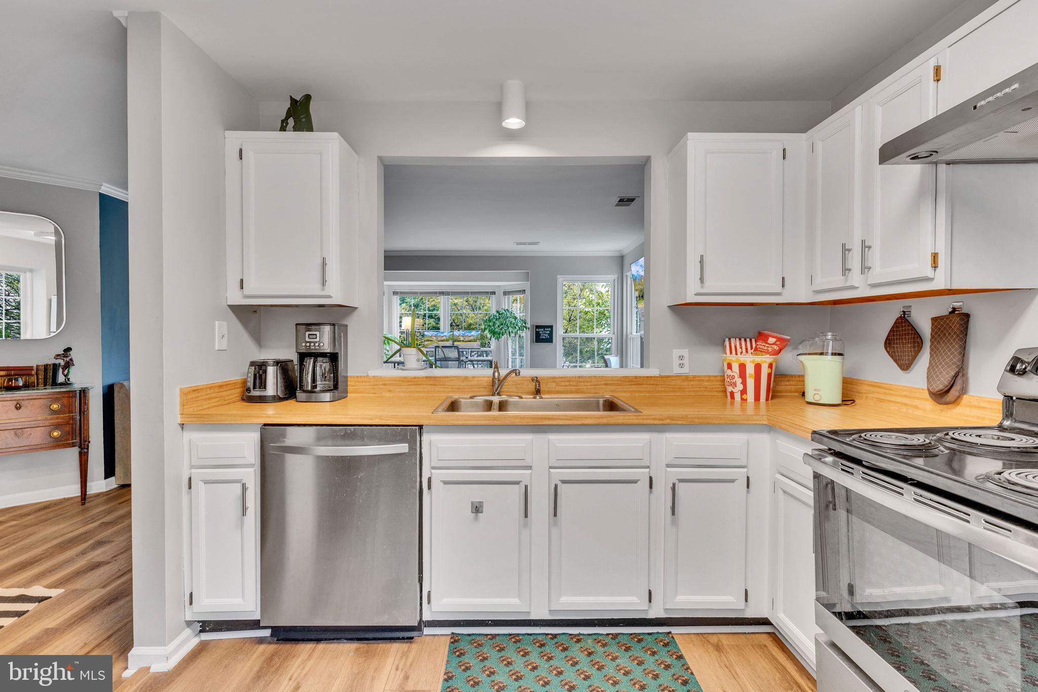 CARR AT PINECREST - Residential