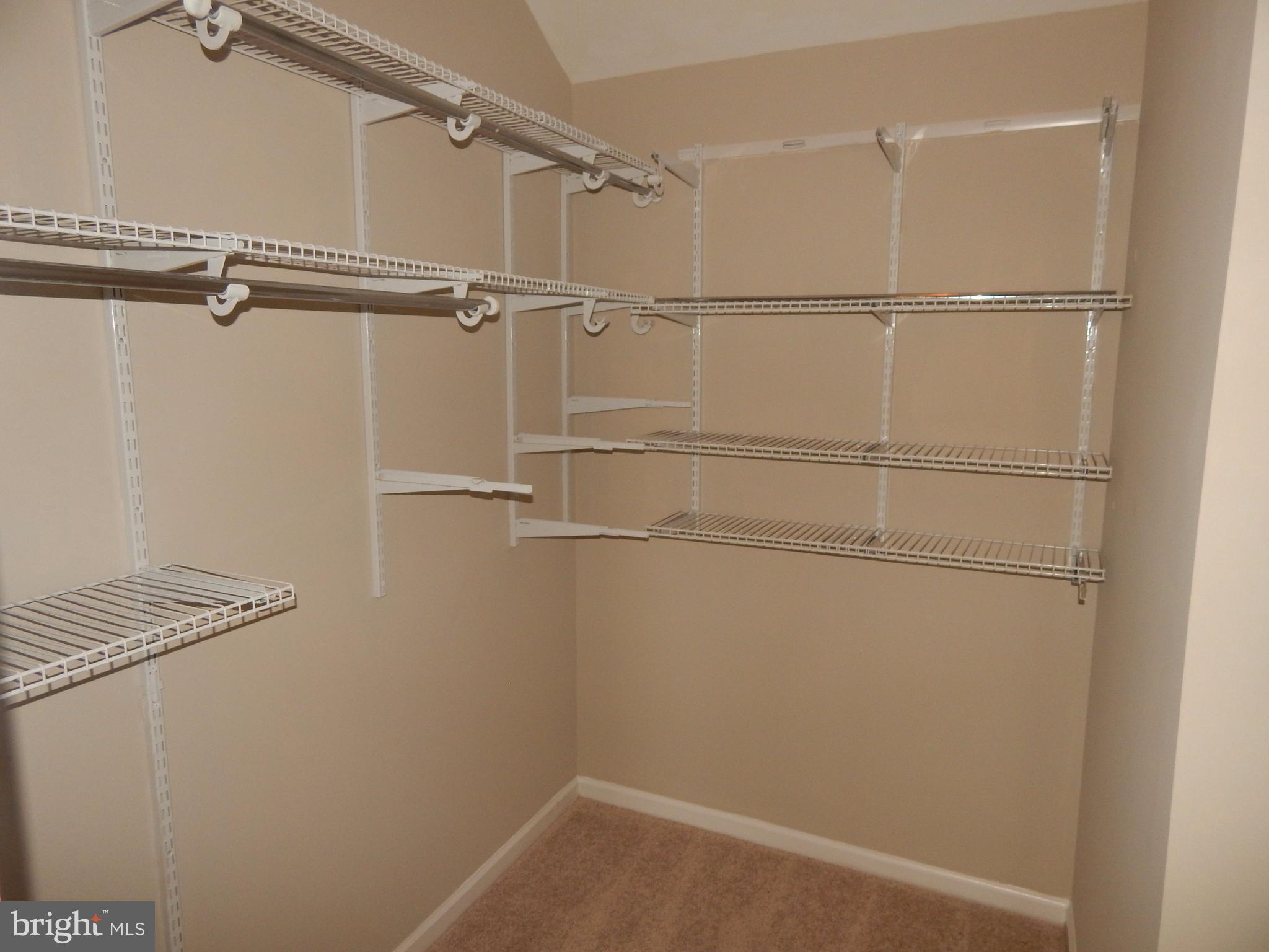 WELLINGTON/CLOVERHILL - Residential