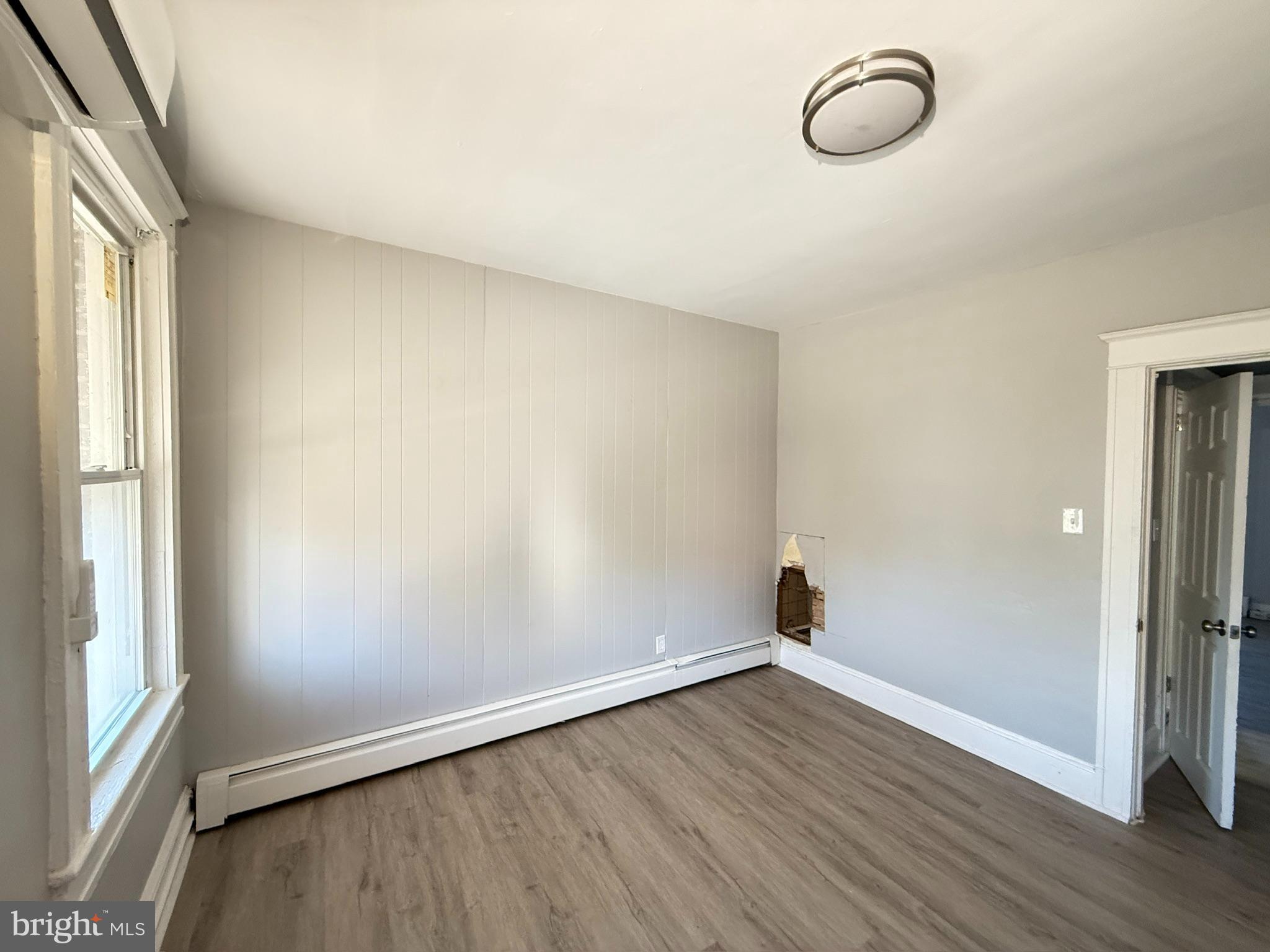 MILL HILL - Residential