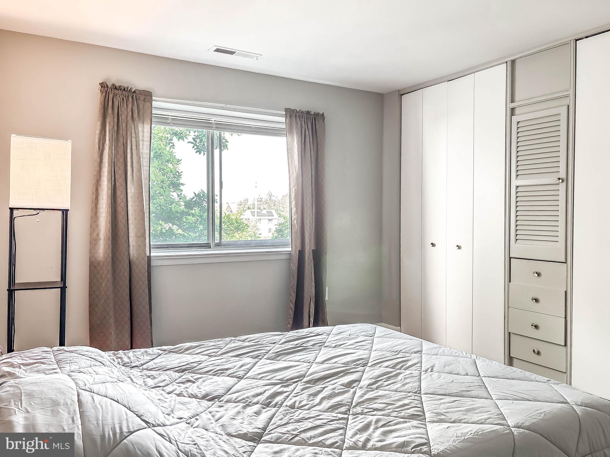 PIKESVILLE - Residential
