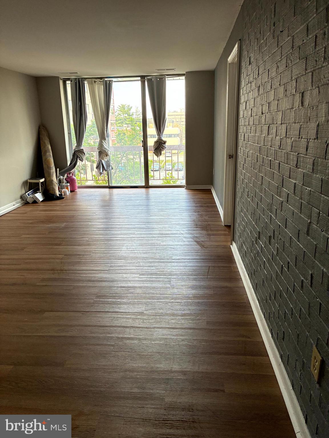 PIKESVILLE - Residential