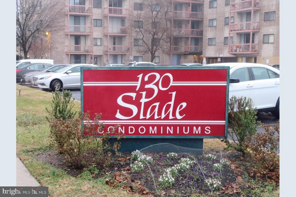 PIKESVILLE - Residential