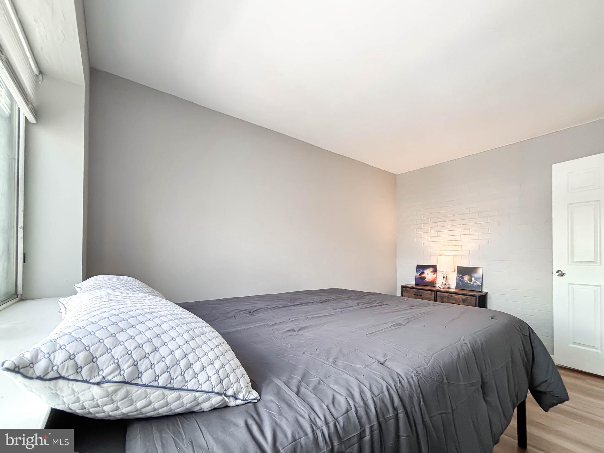 PIKESVILLE - Residential