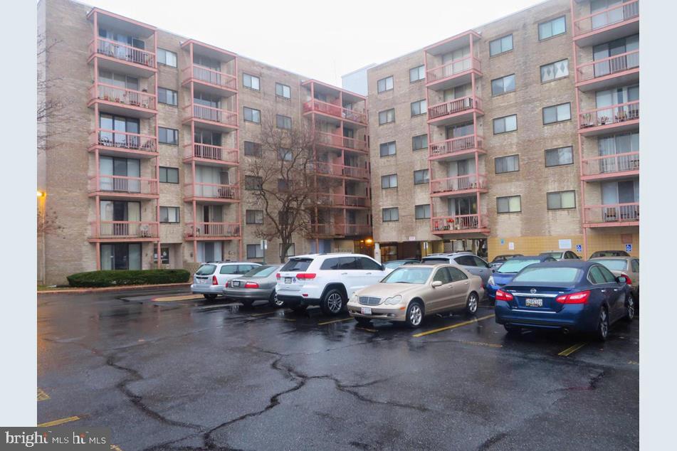 PIKESVILLE - Residential