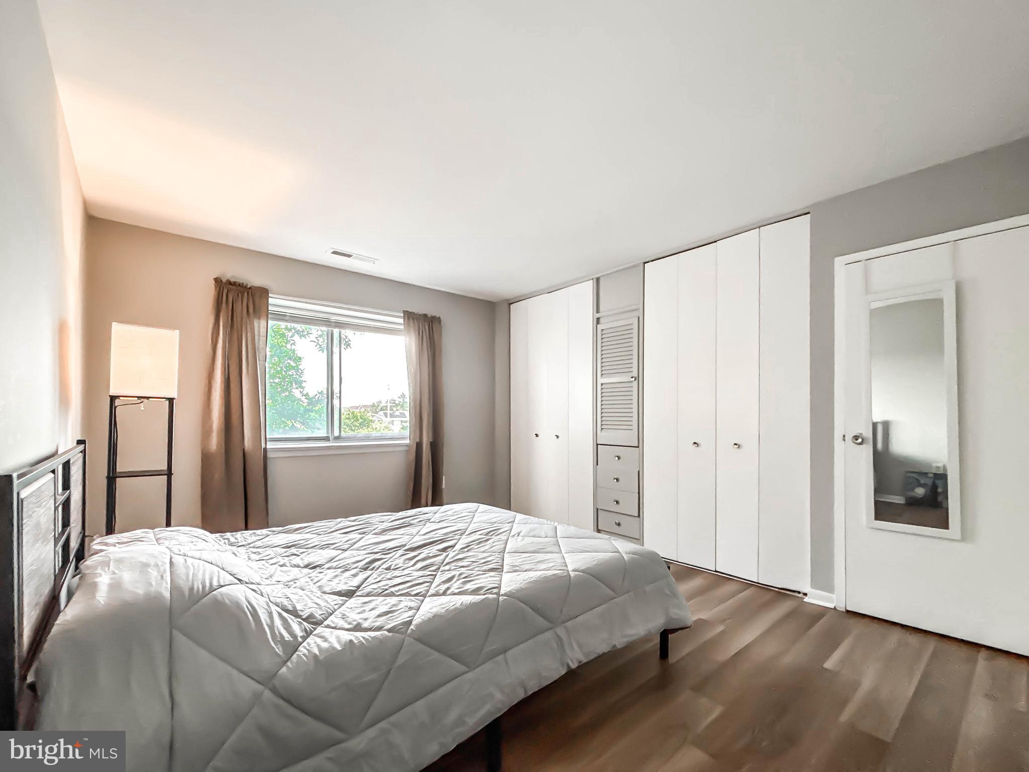 PIKESVILLE - Residential