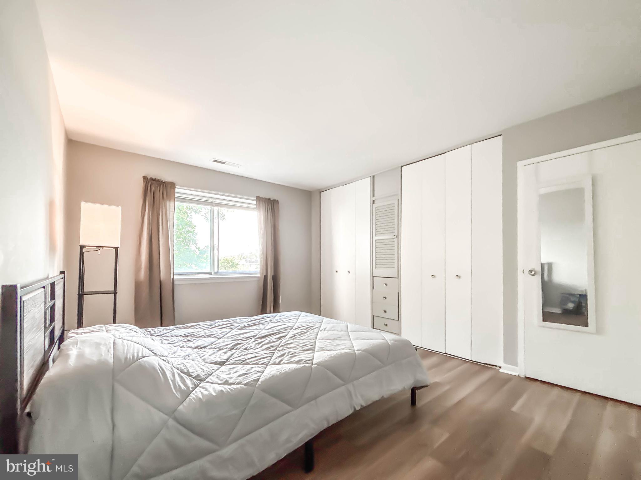 PIKESVILLE - Residential