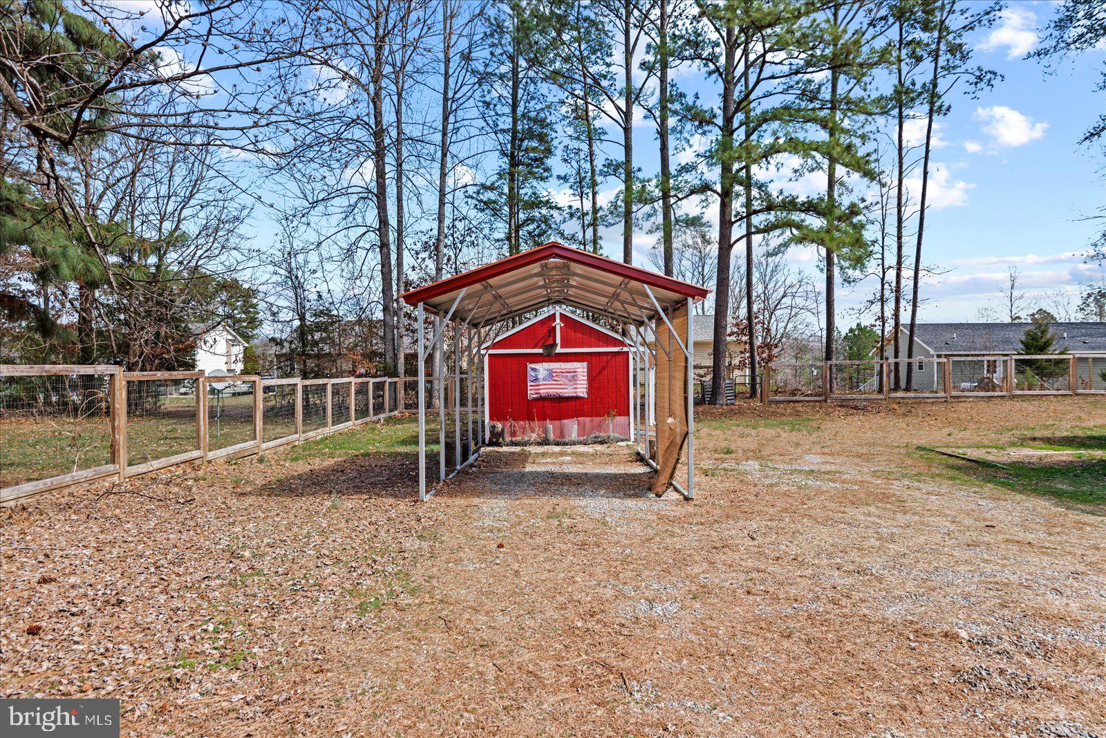 CAROLINE PINES - Residential