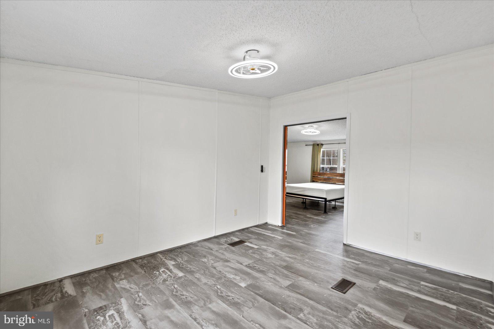 CAROLINE PINES - Residential