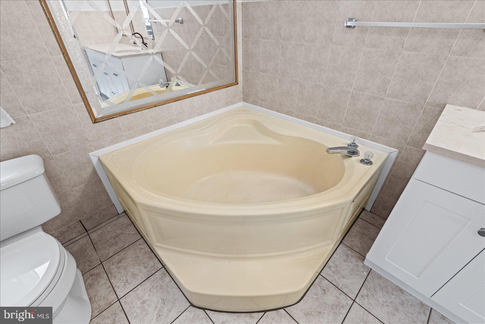 CAROLINE PINES - Residential