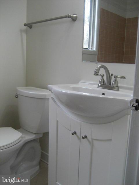 LAKEWOOD HILLS - Residential Lease