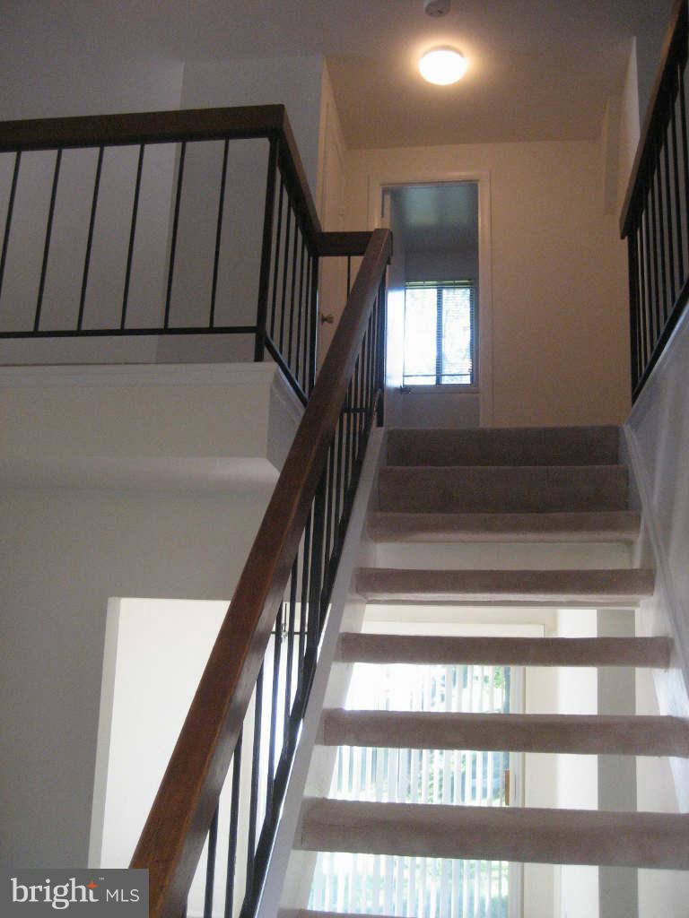 LAKEWOOD HILLS - Residential Lease