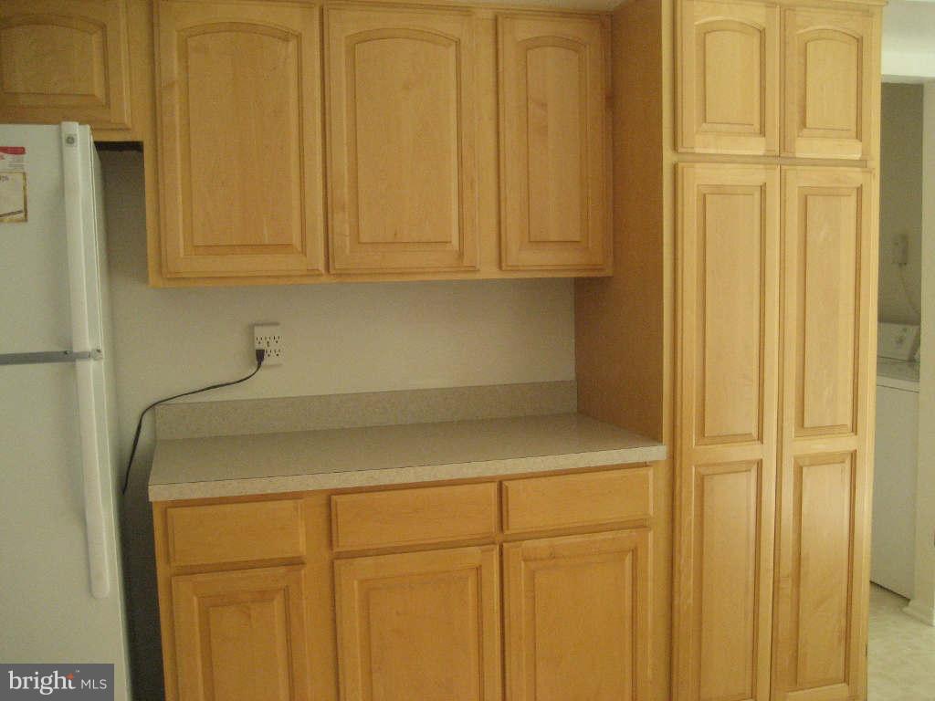 LAKEWOOD HILLS - Residential Lease