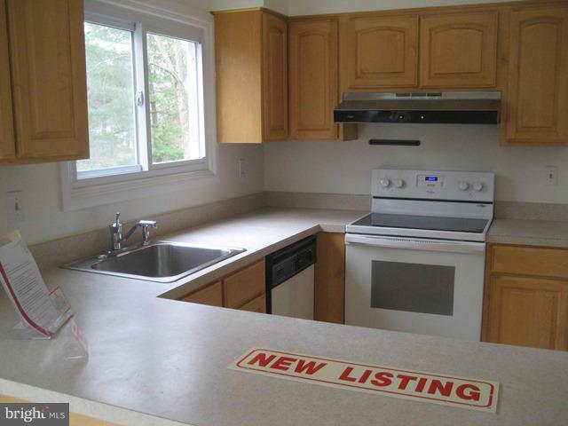 LAKEWOOD HILLS - Residential Lease