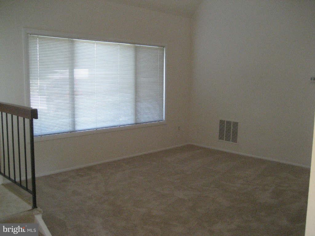 LAKEWOOD HILLS - Residential Lease