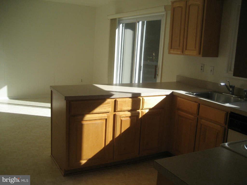 LAKEWOOD HILLS - Residential Lease