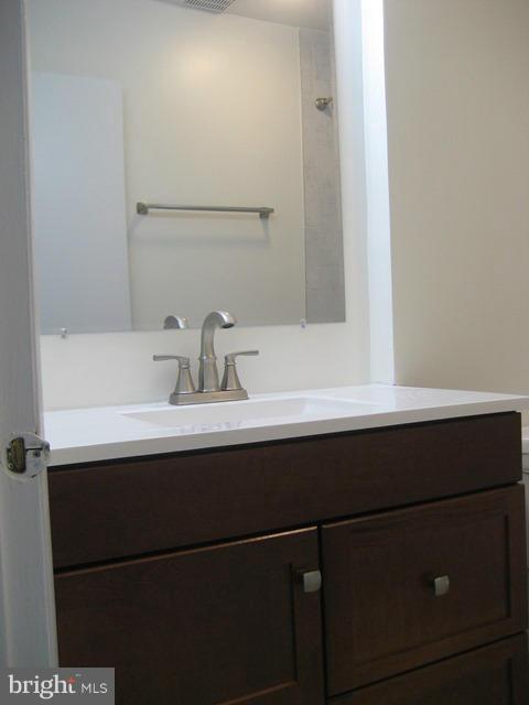 LAKEWOOD HILLS - Residential Lease