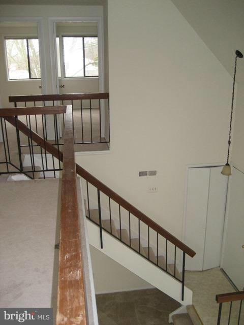 LAKEWOOD HILLS - Residential Lease