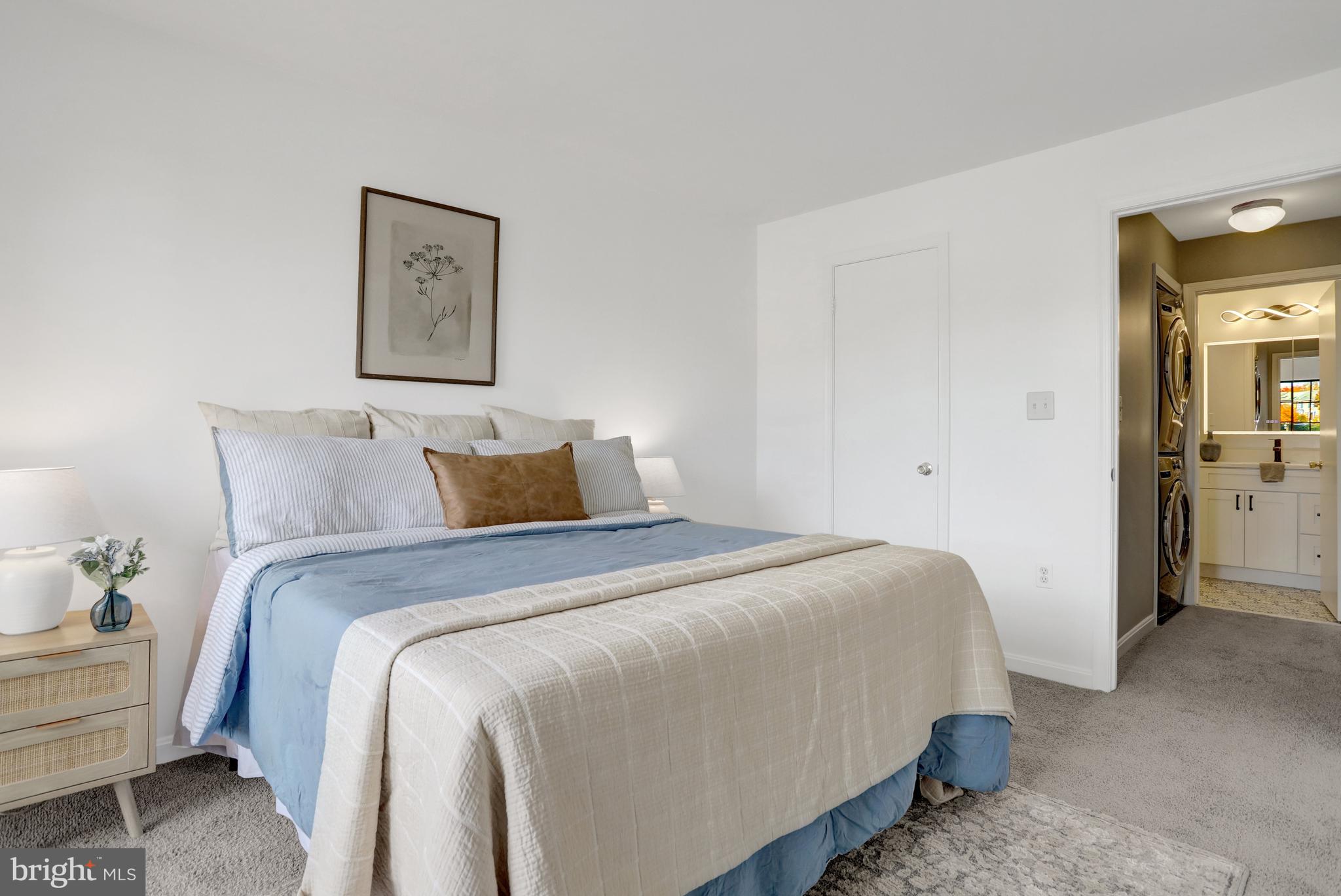 VICTORIA CROSSINGS AT MANCHESTER LAKES - Residential