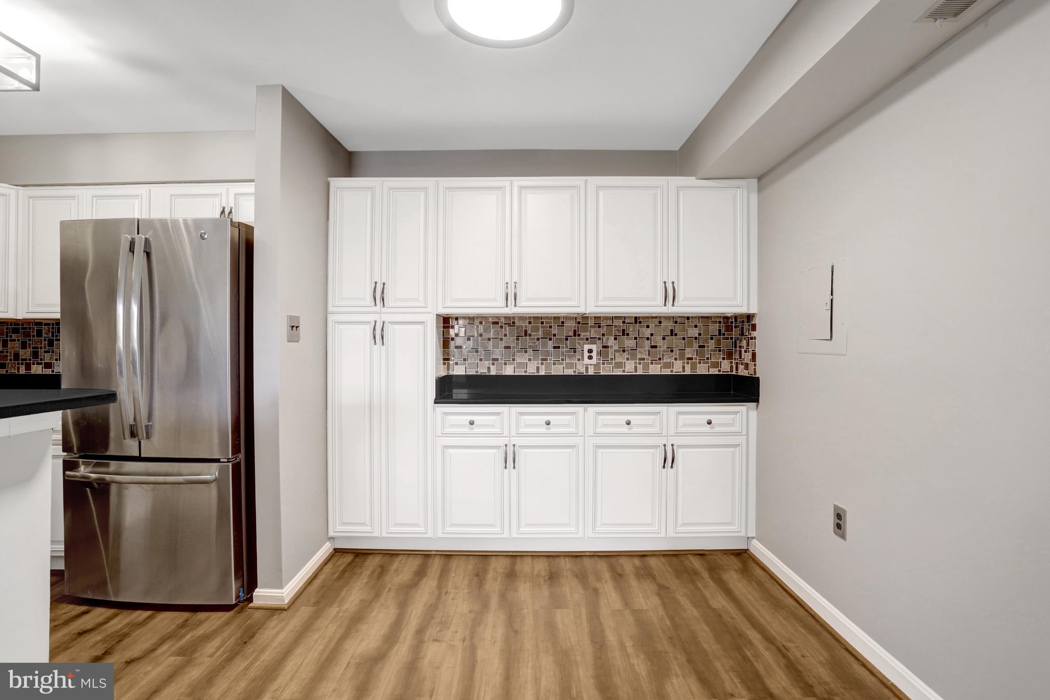 VICTORIA CROSSINGS AT MANCHESTER LAKES - Residential