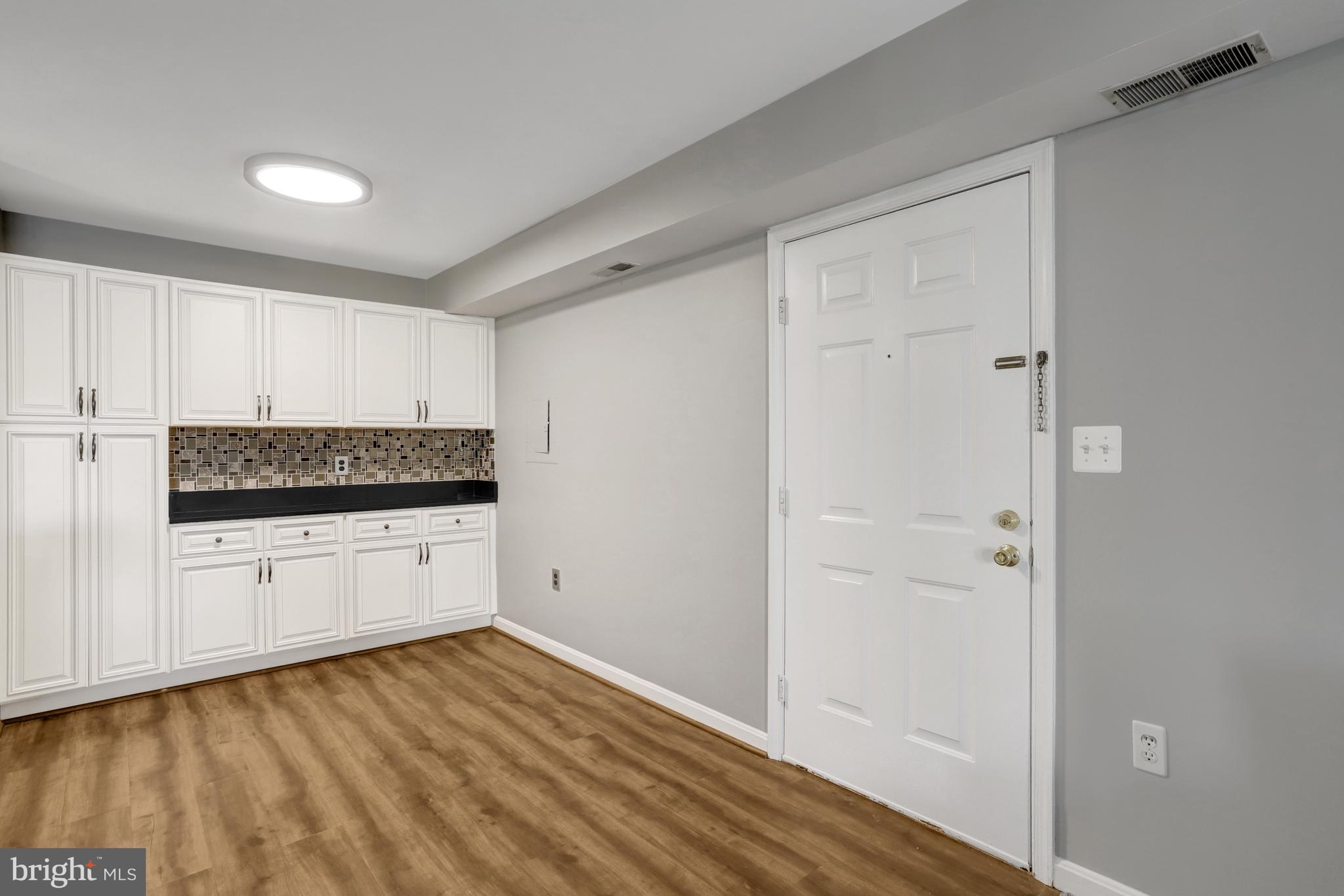 VICTORIA CROSSINGS AT MANCHESTER LAKES - Residential