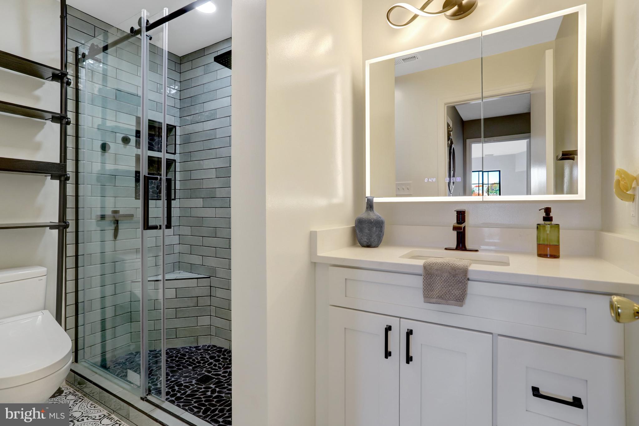 VICTORIA CROSSINGS AT MANCHESTER LAKES - Residential