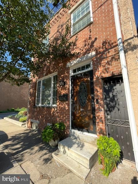1136 LEOPARD STREET