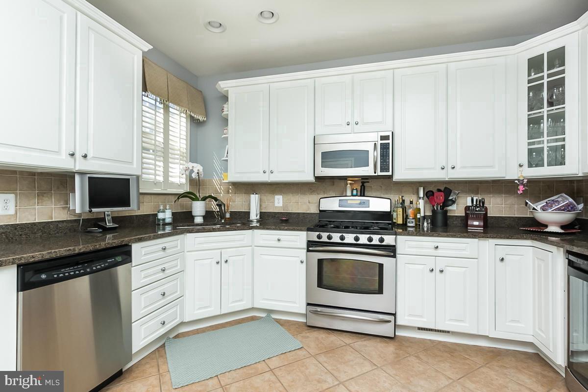 RODGERS CHOICE - Residential Lease