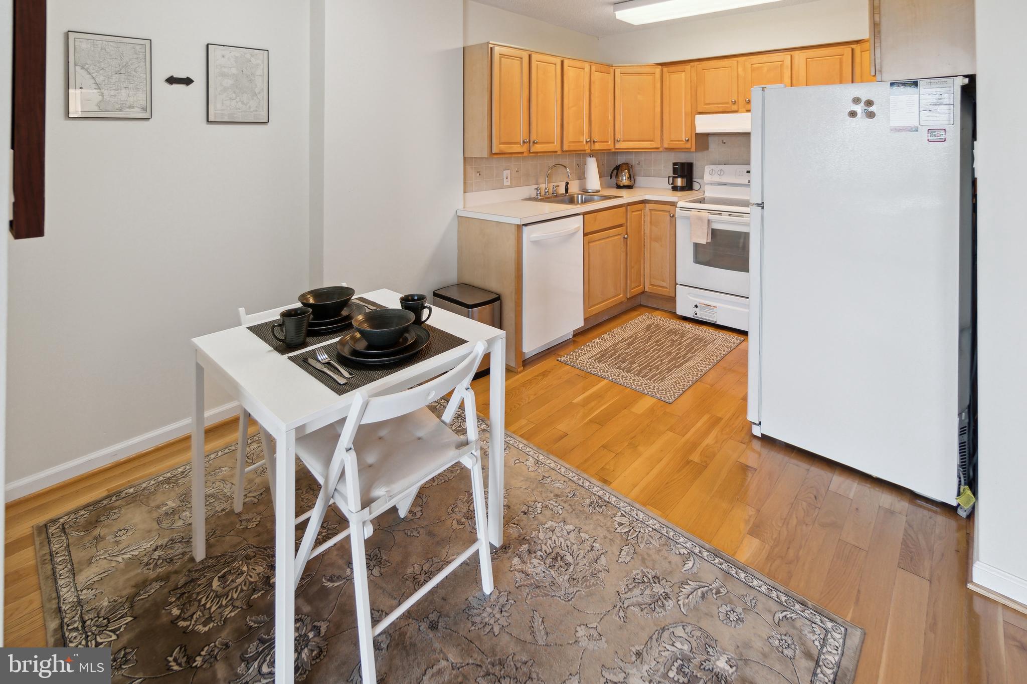 CHELSEA TOWERS - Residential Lease