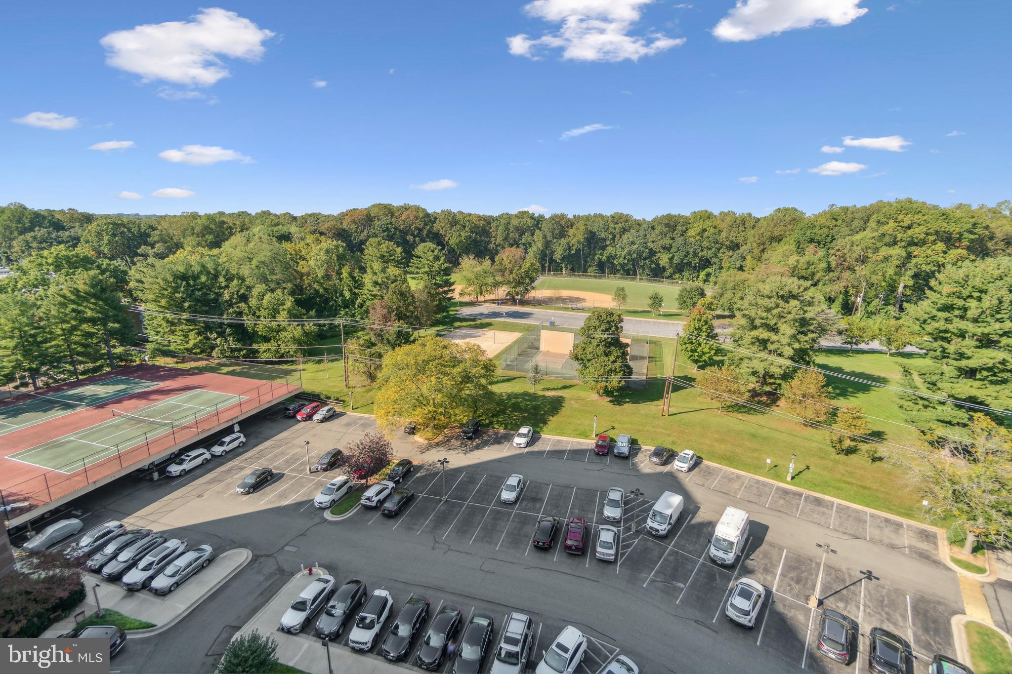 CHELSEA TOWERS - Residential Lease