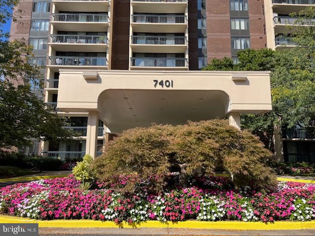 CHELSEA TOWERS - Residential Lease