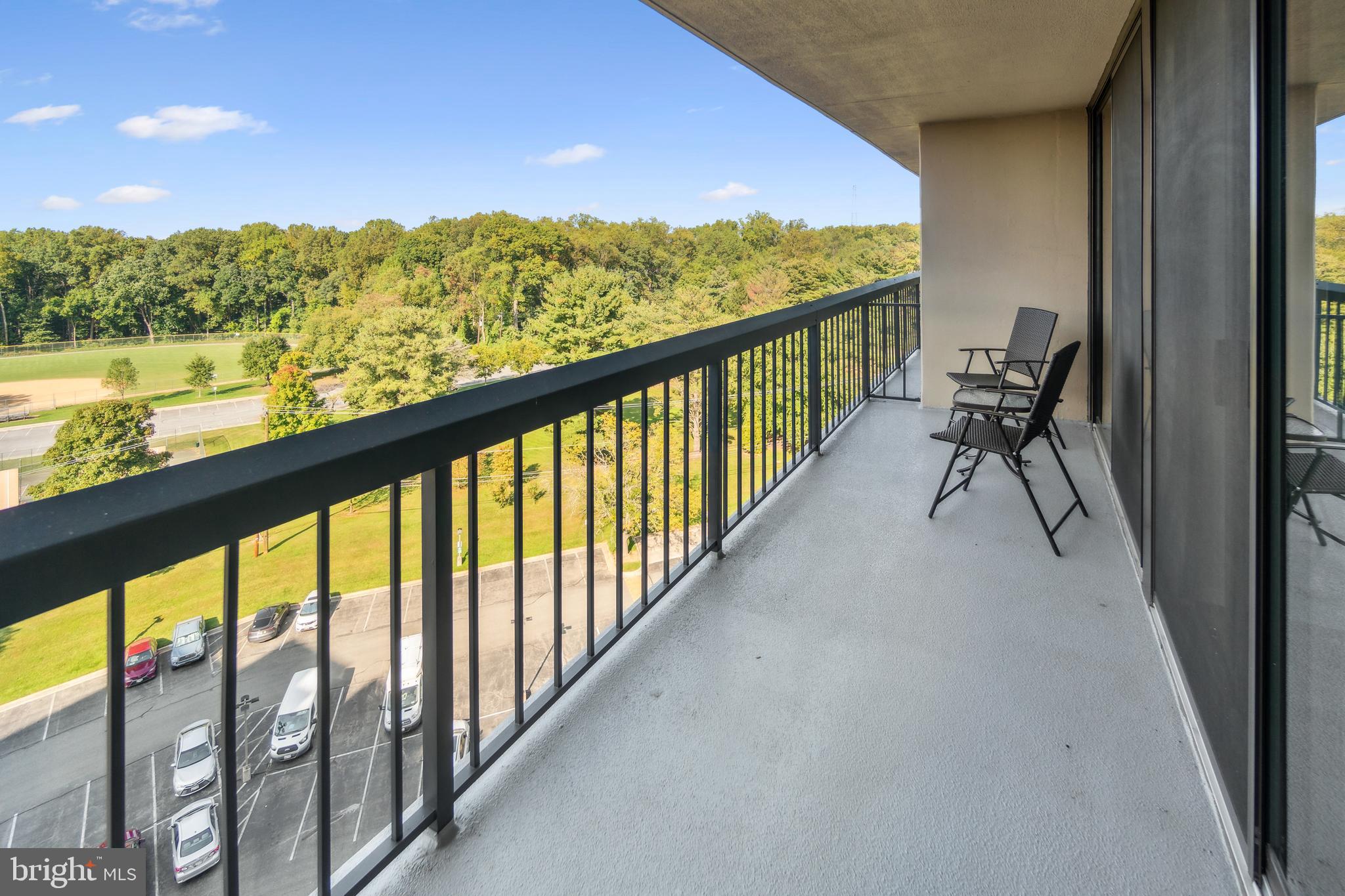 CHELSEA TOWERS - Residential Lease