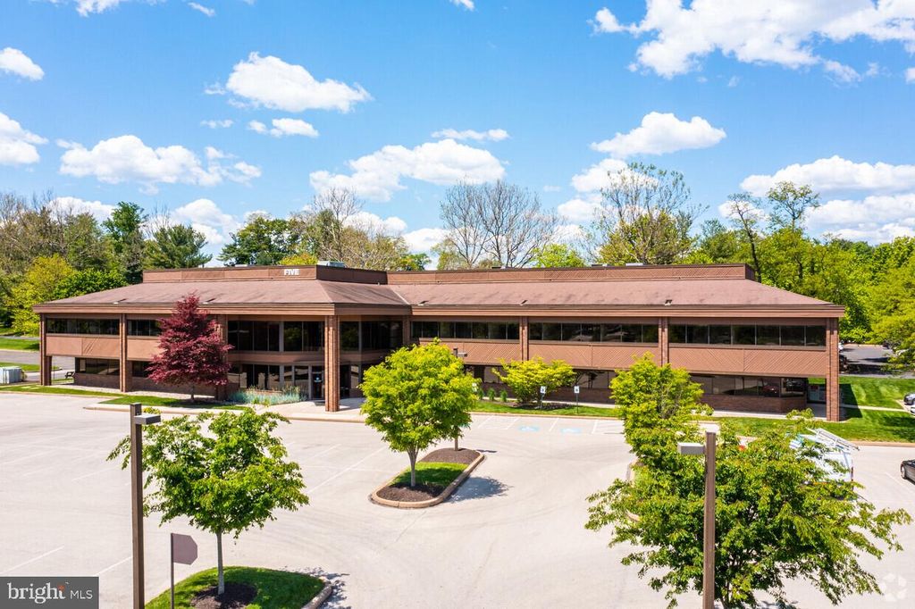 Photo of 300 E Welsh Road #5, HORSHAM, PA 19044 (MLS # PAMC2149256)