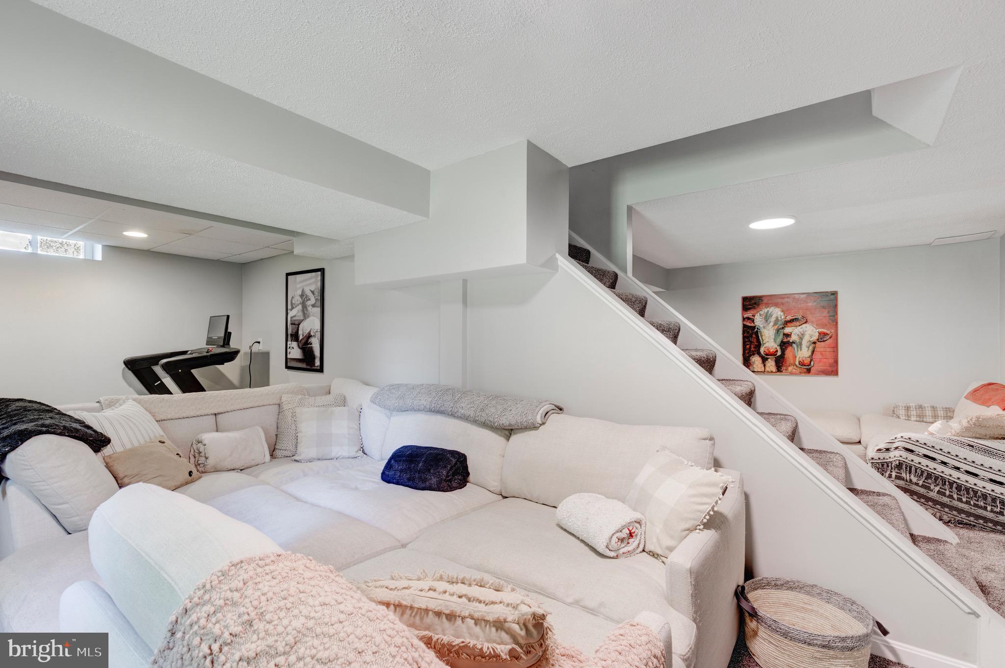 TANNERY MANOR - Residential