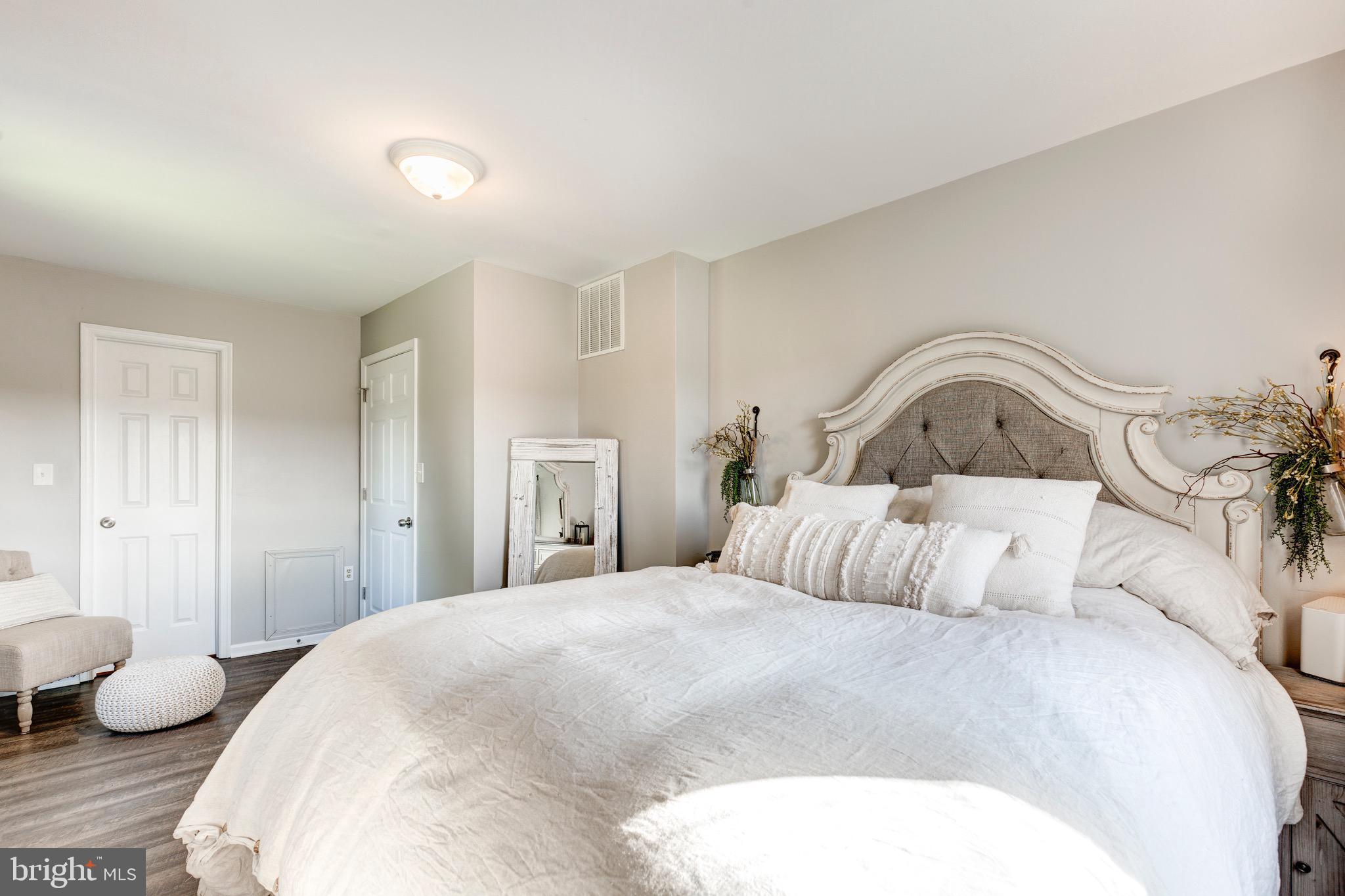 TANNERY MANOR - Residential