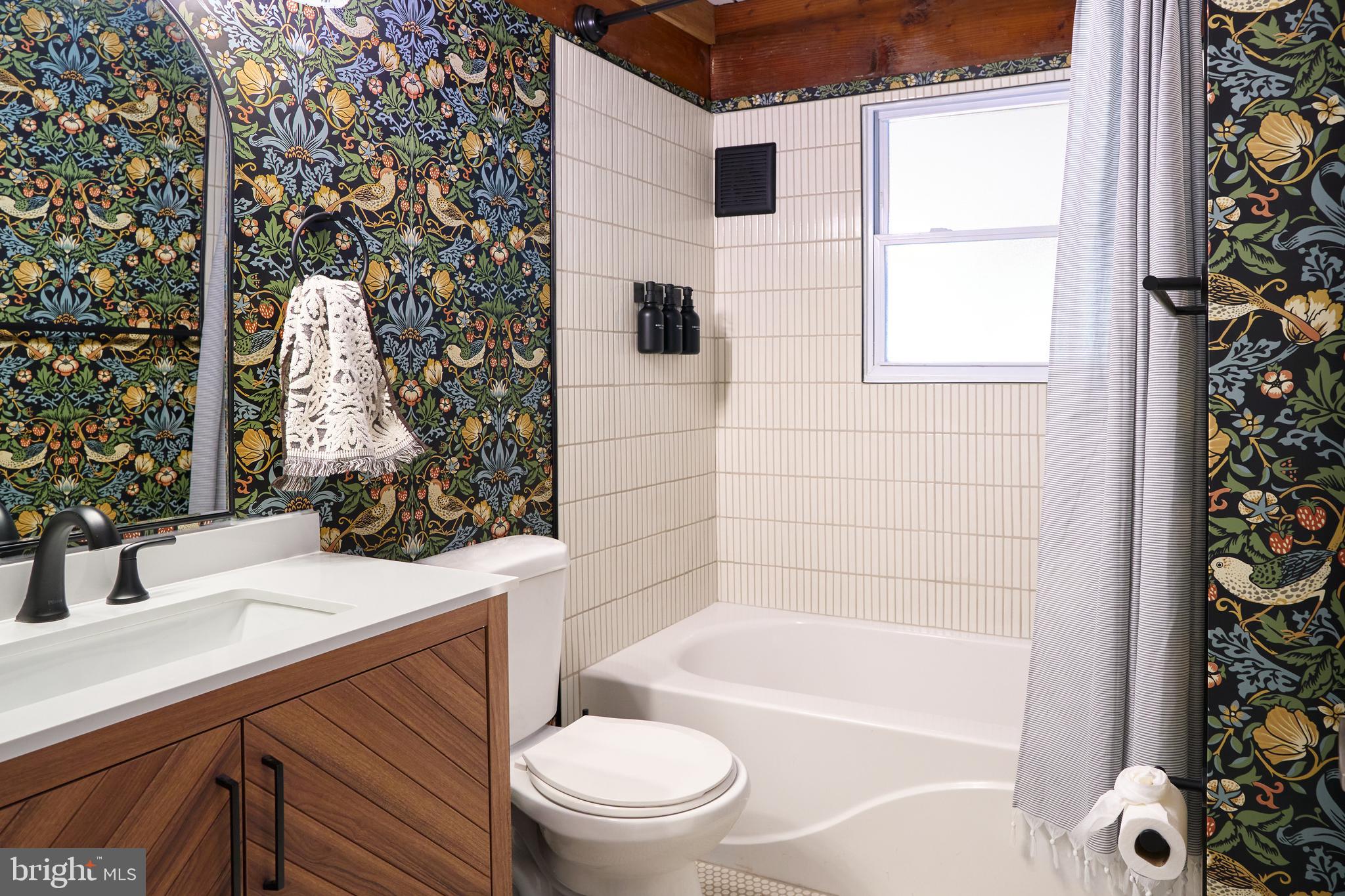 KEYES FERRY ACRES - Residential