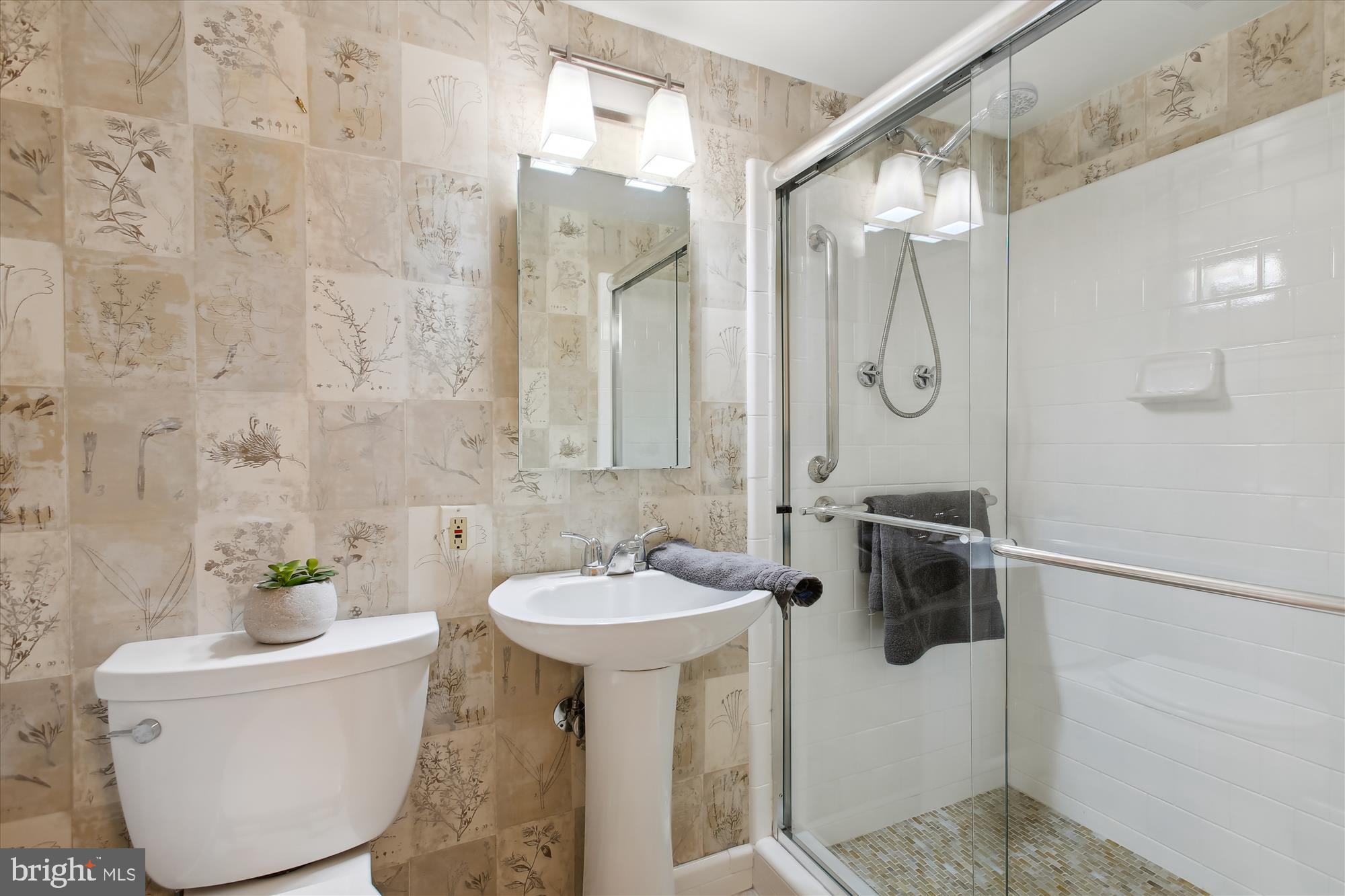 WEST LEWINSVILLE HEIGHTS - Residential