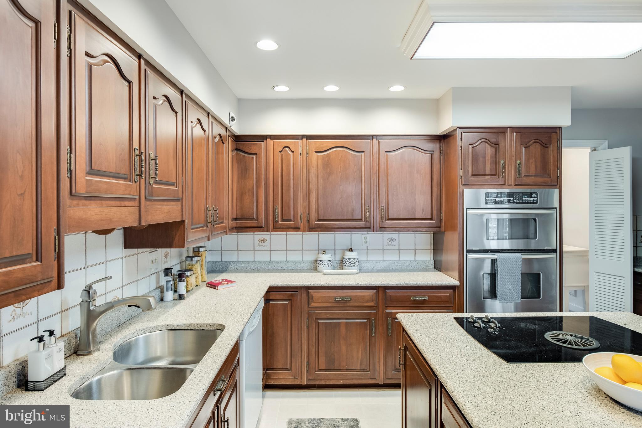 BAYBERRY HILL - Residential