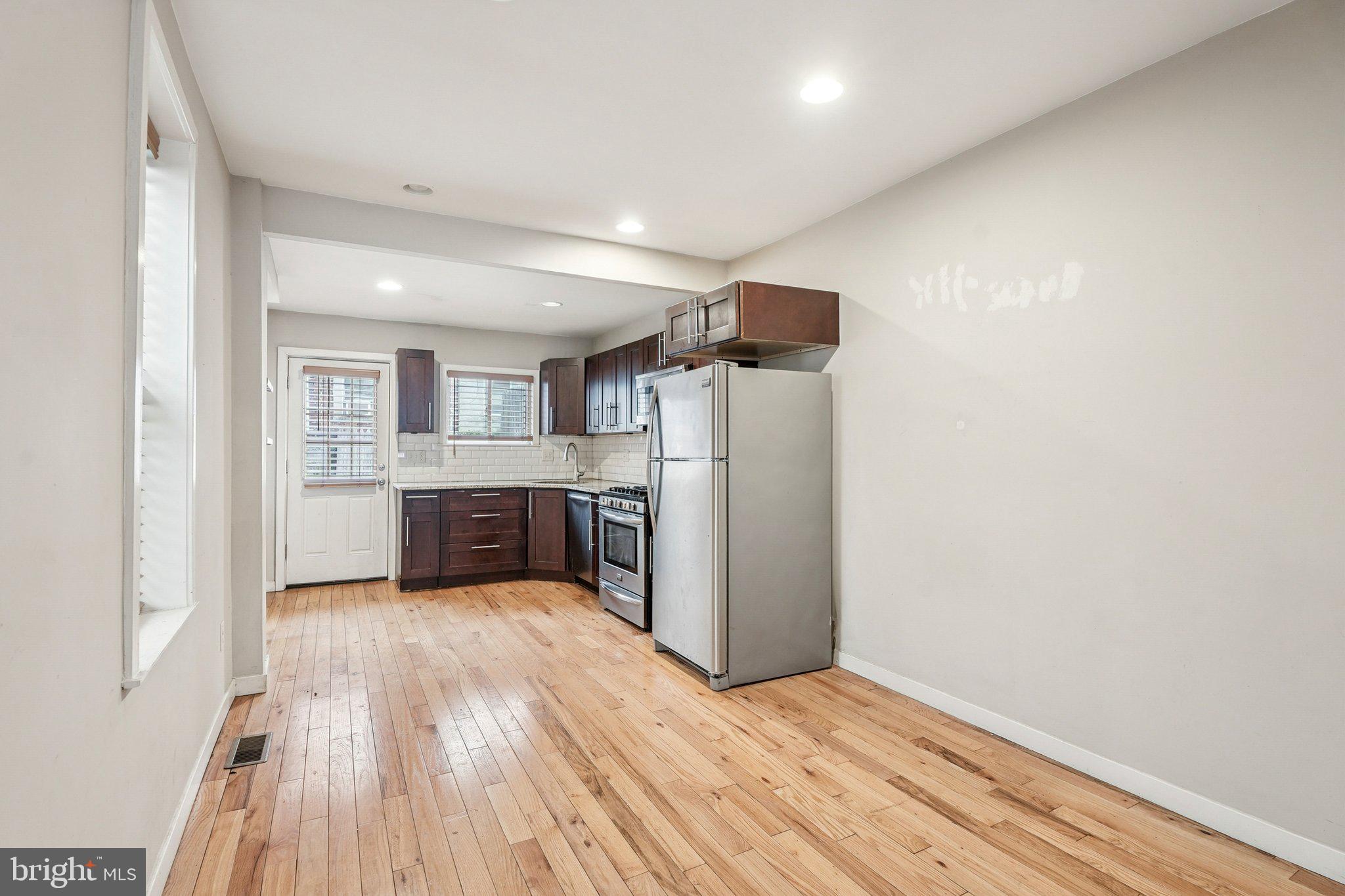 POINT BREEZE - Residential