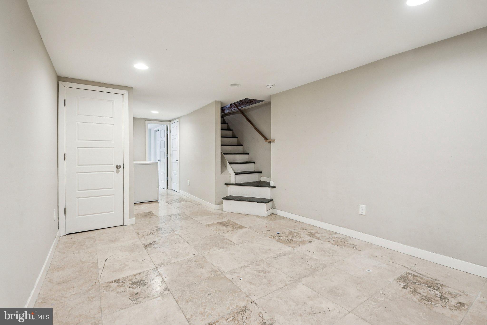 POINT BREEZE - Residential