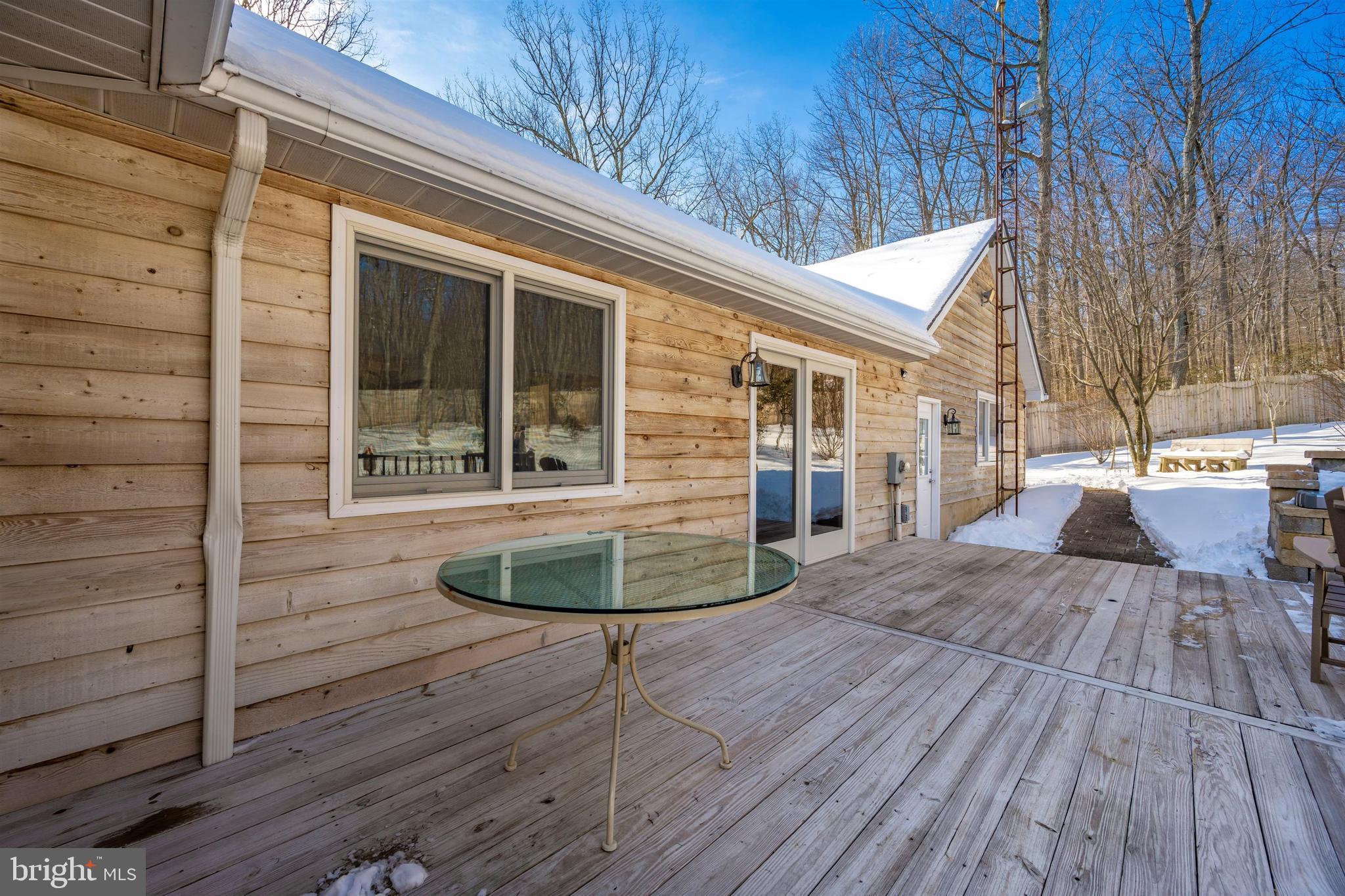 LEWISTOWN - Residential