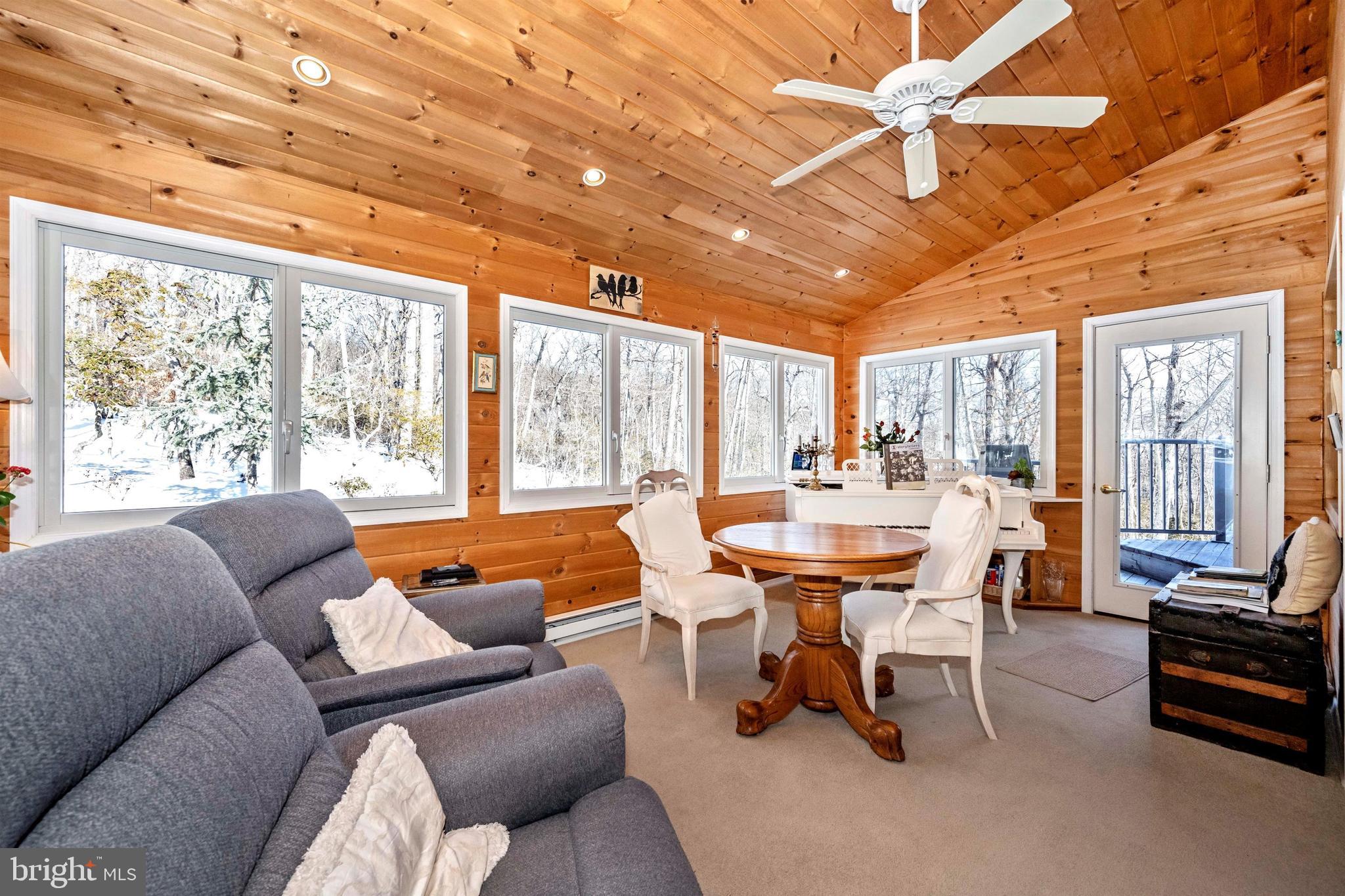 LEWISTOWN - Residential