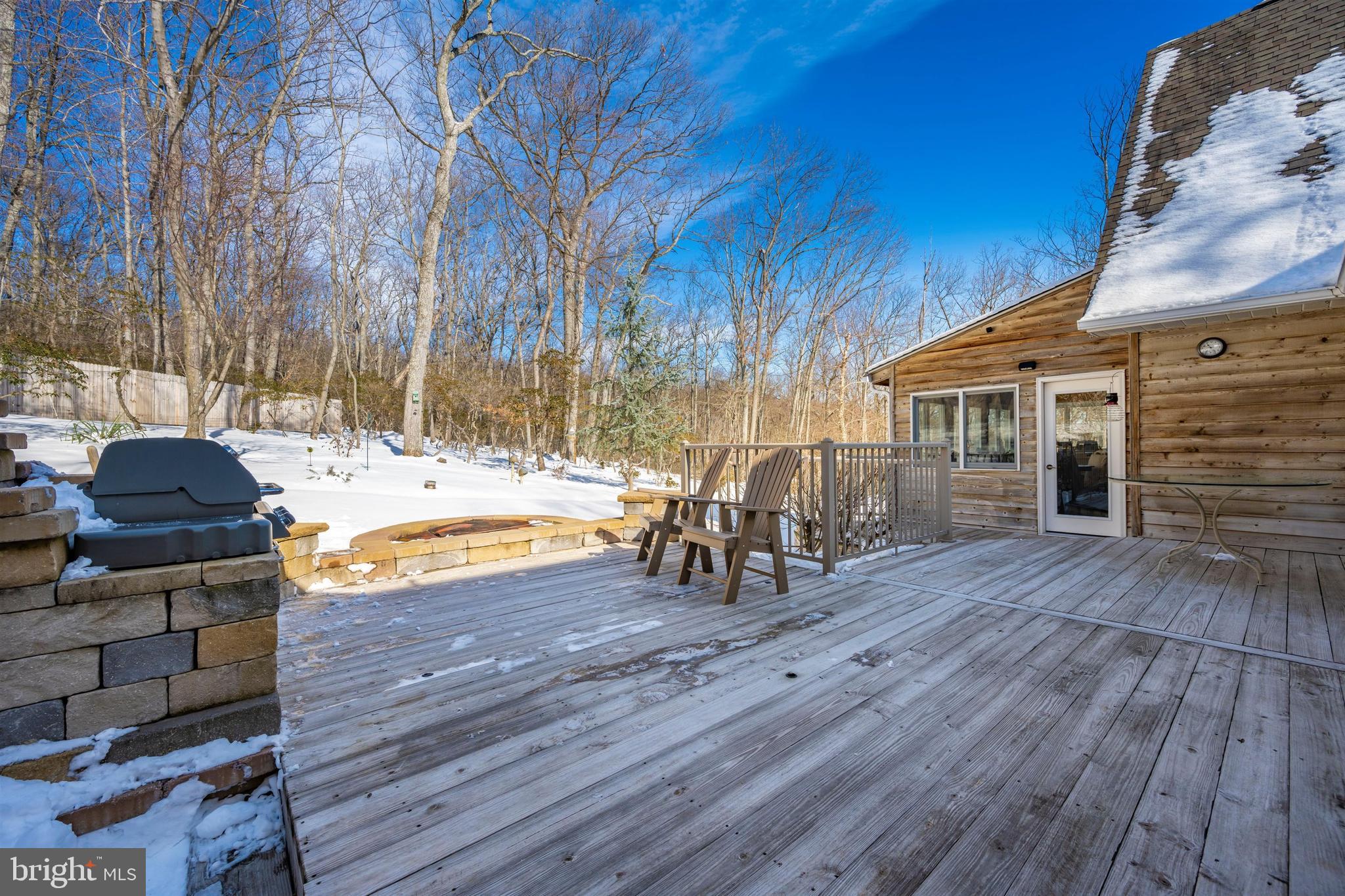 LEWISTOWN - Residential