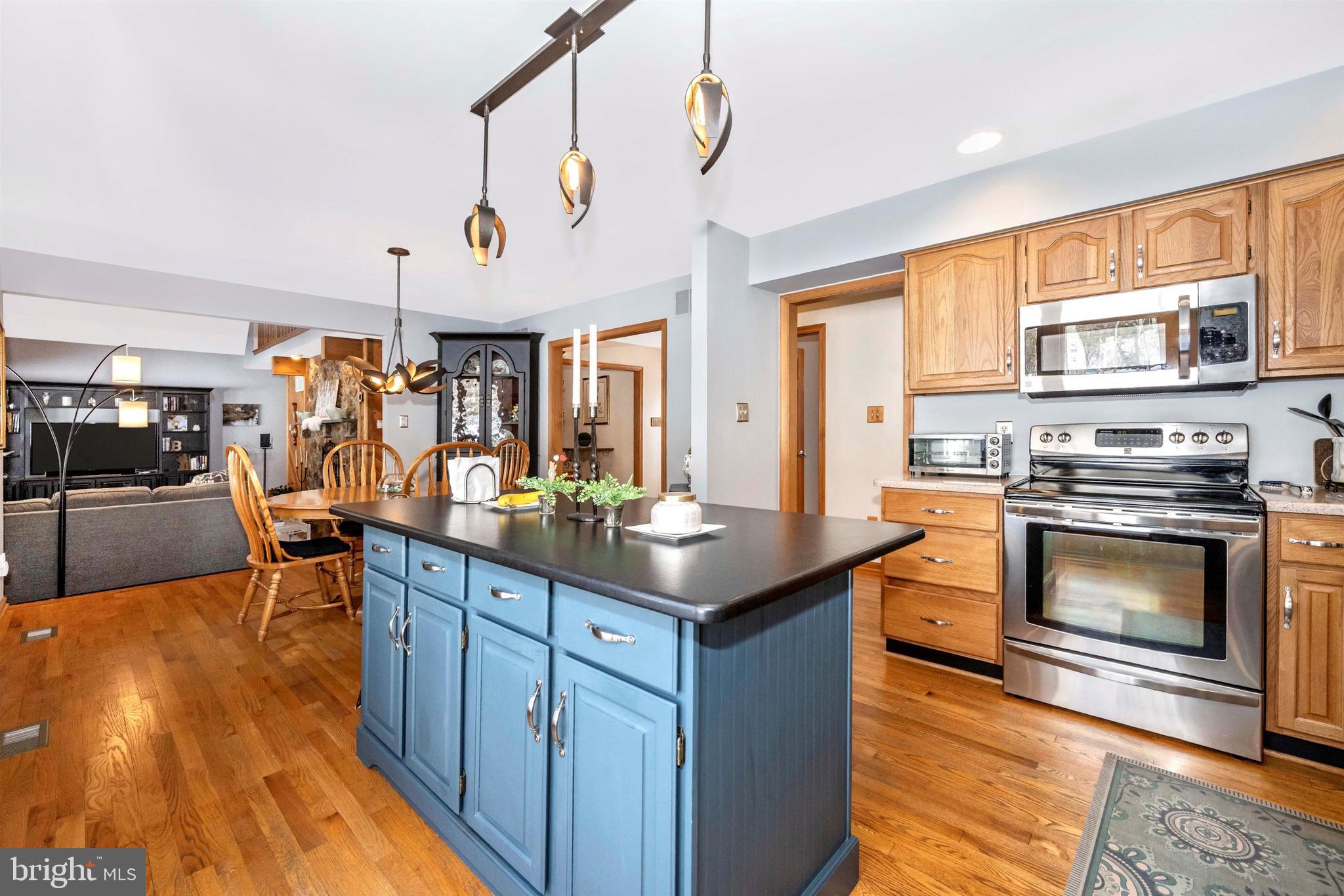 LEWISTOWN - Residential