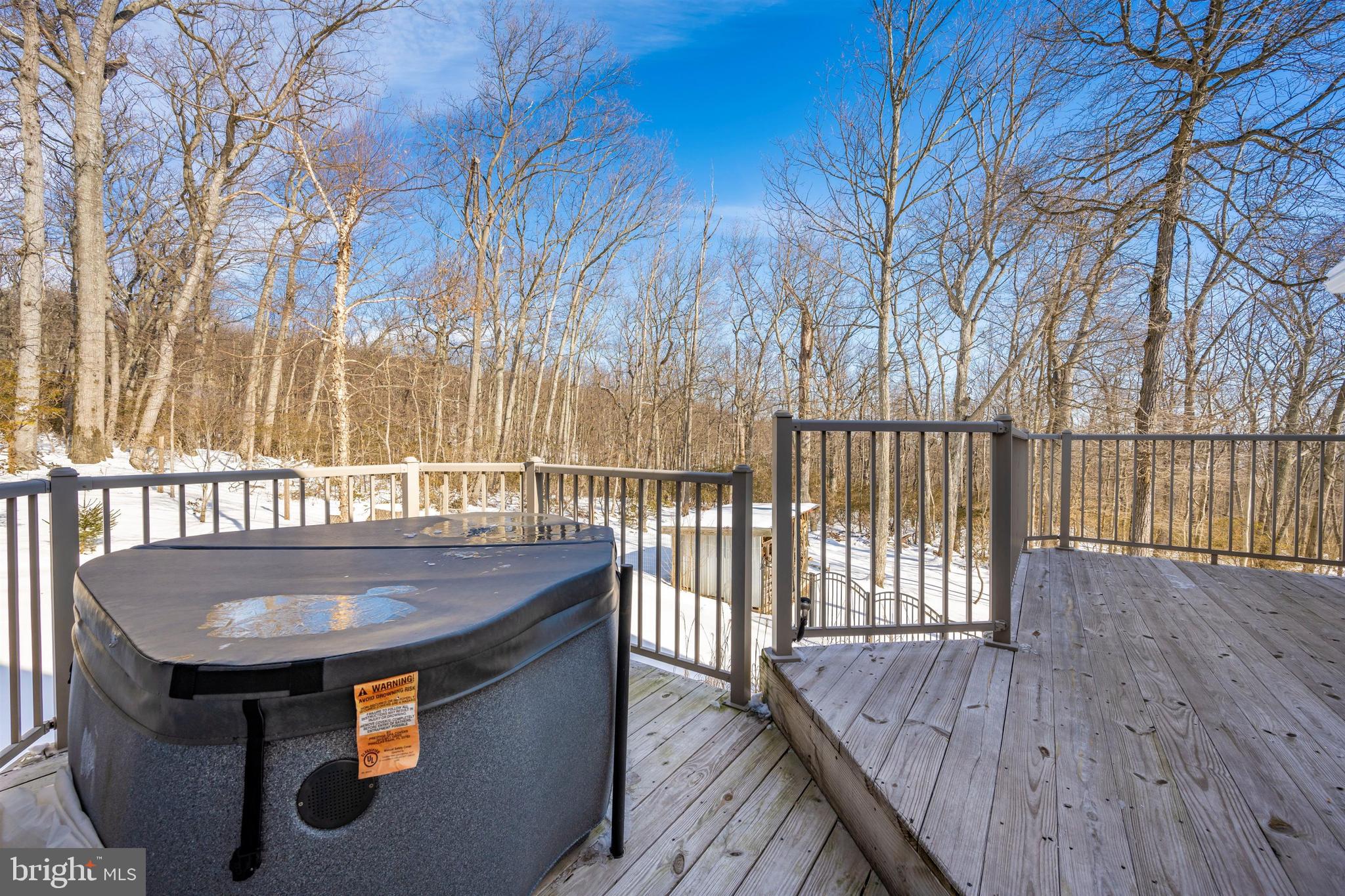 LEWISTOWN - Residential