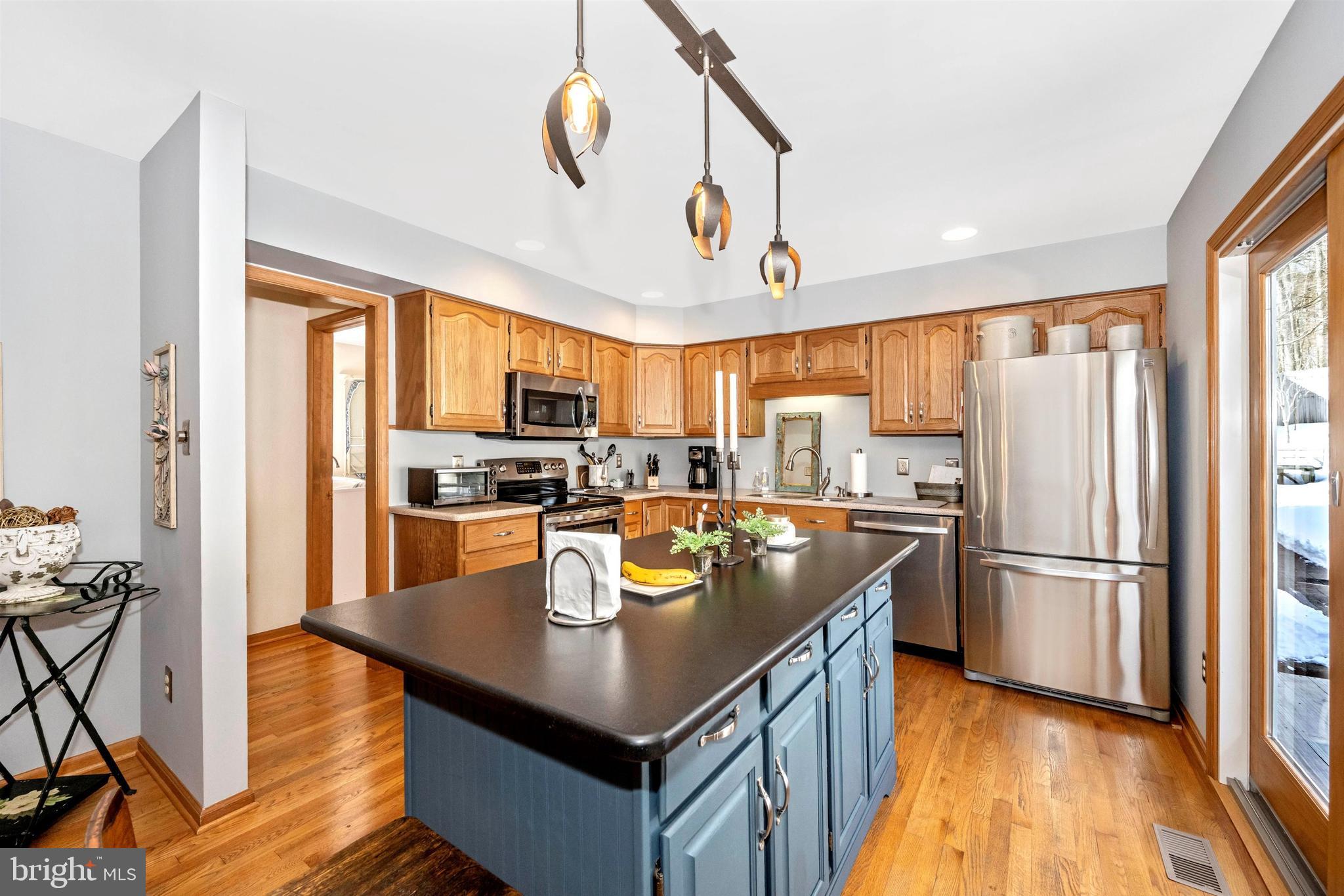 LEWISTOWN - Residential