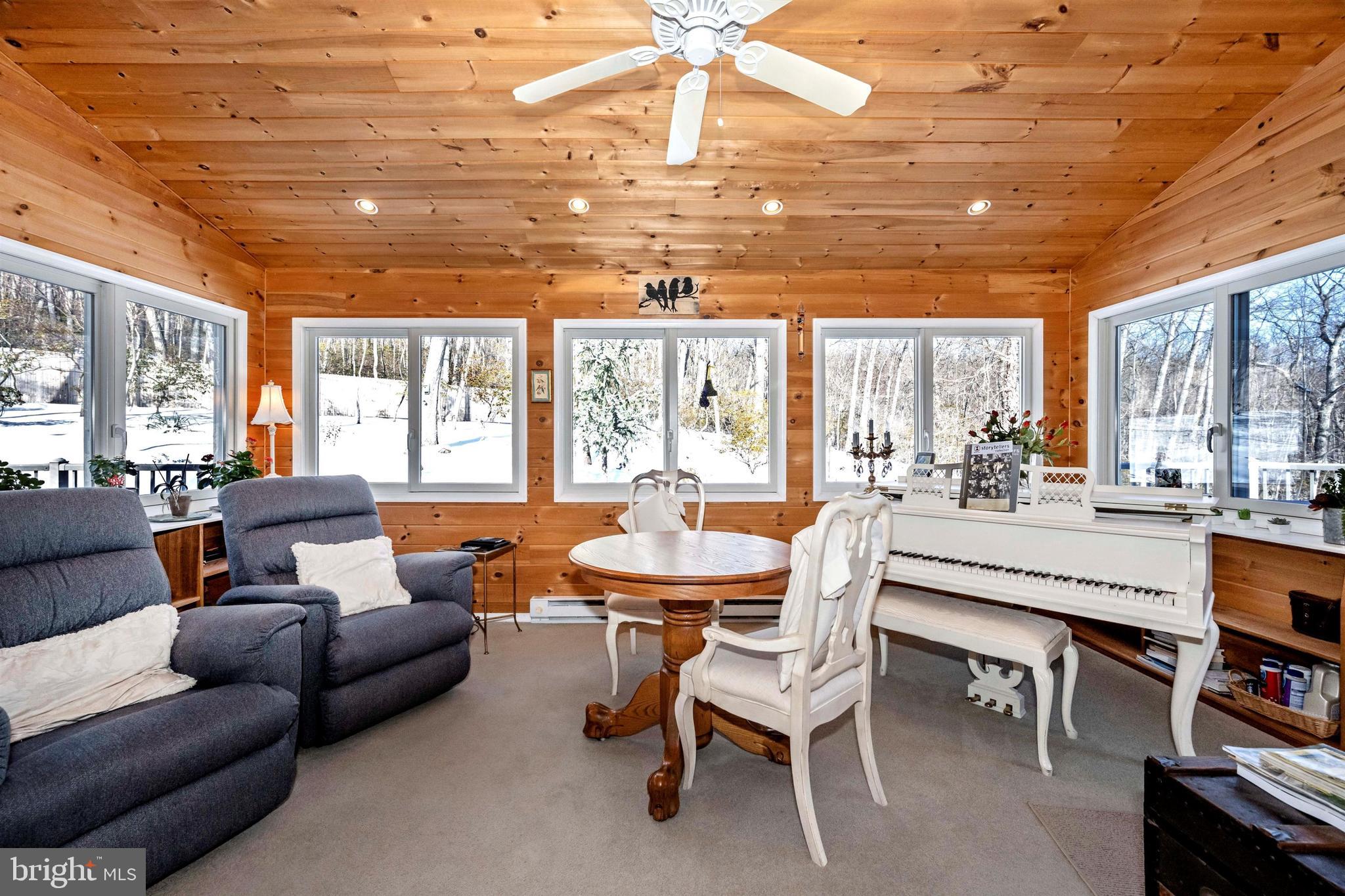 LEWISTOWN - Residential