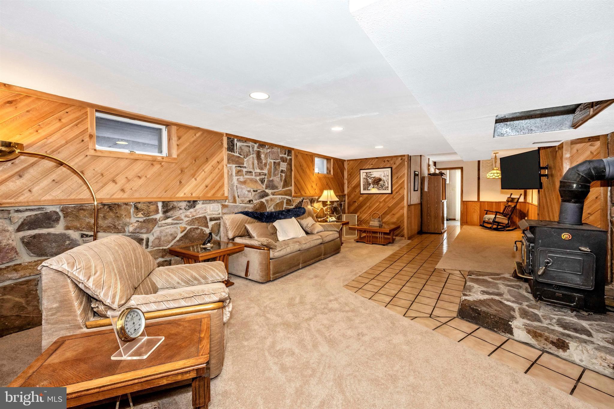 LEWISTOWN - Residential