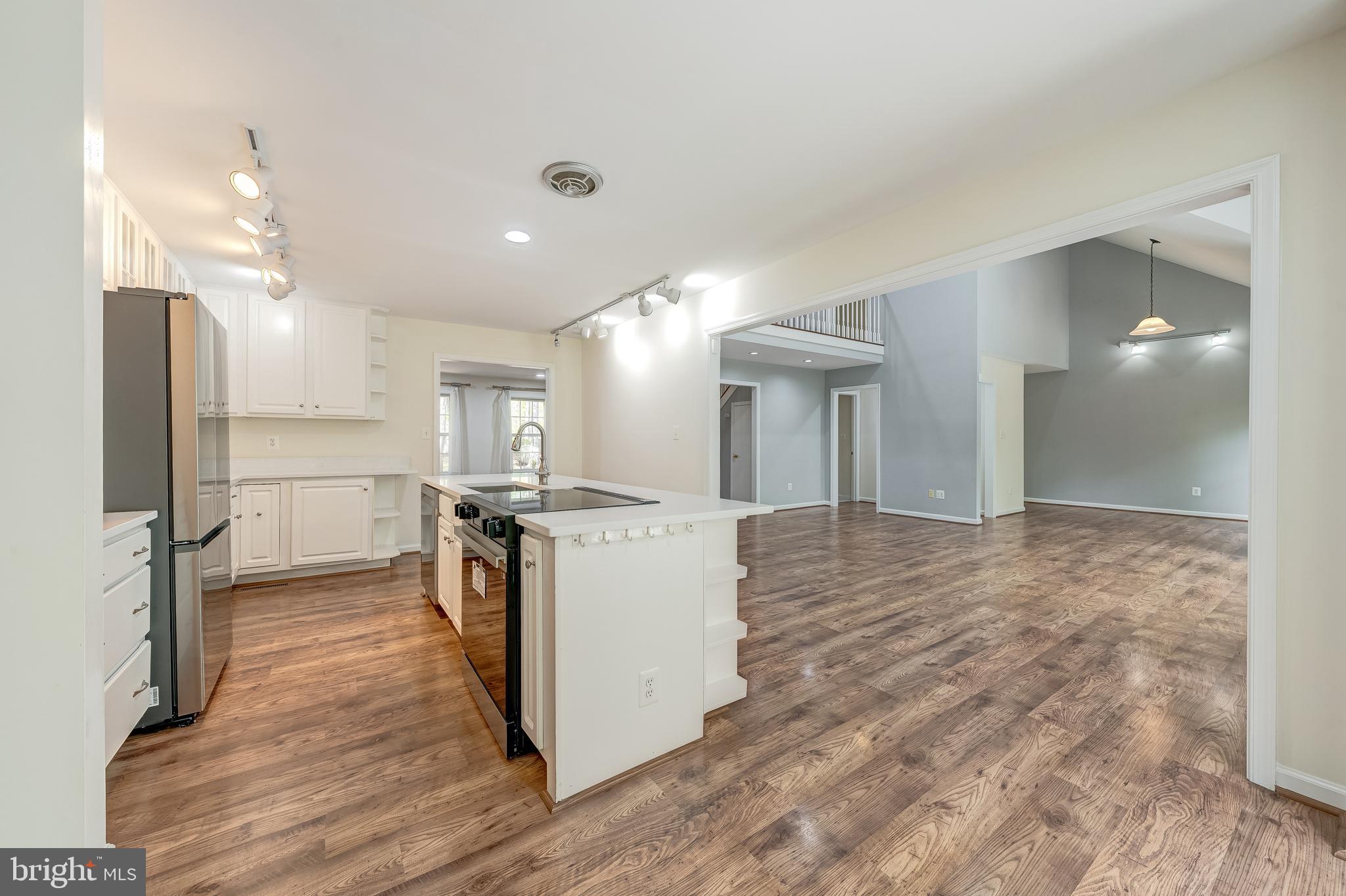 EDGEWOOD BAY - Residential