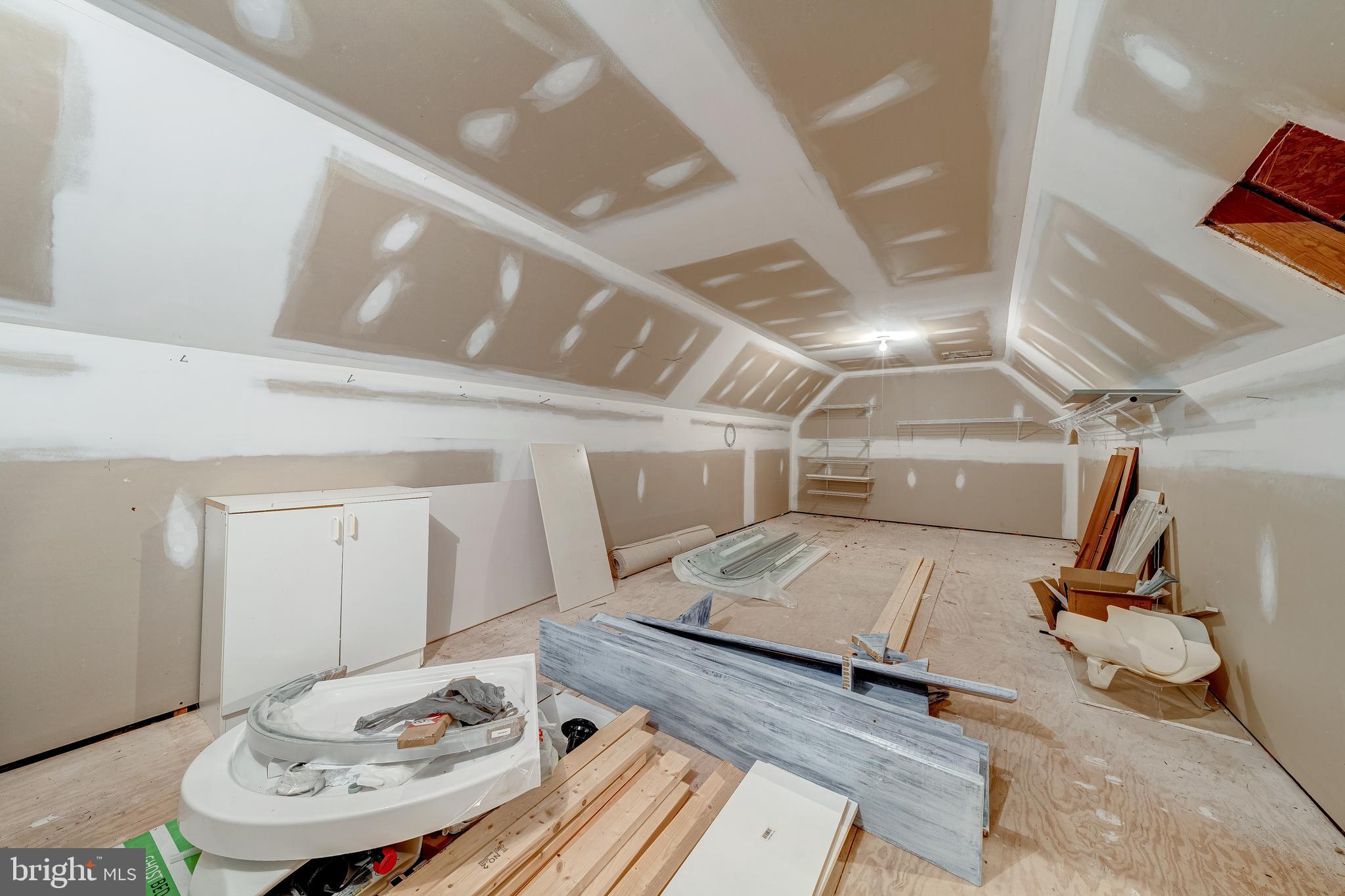 EDGEWOOD BAY - Residential